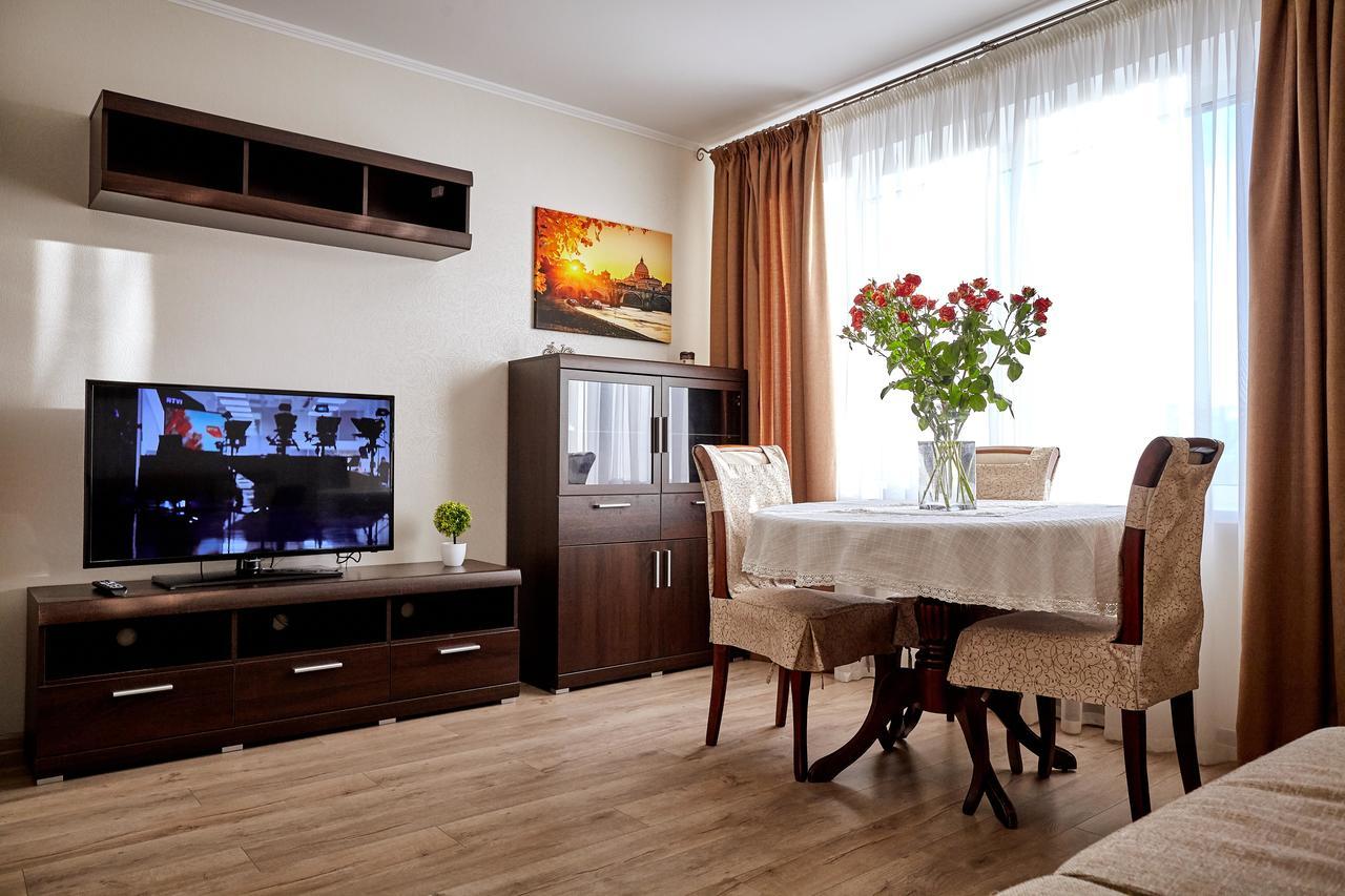 City Center Lux Family Apartment Vinnytsia Bagian luar foto