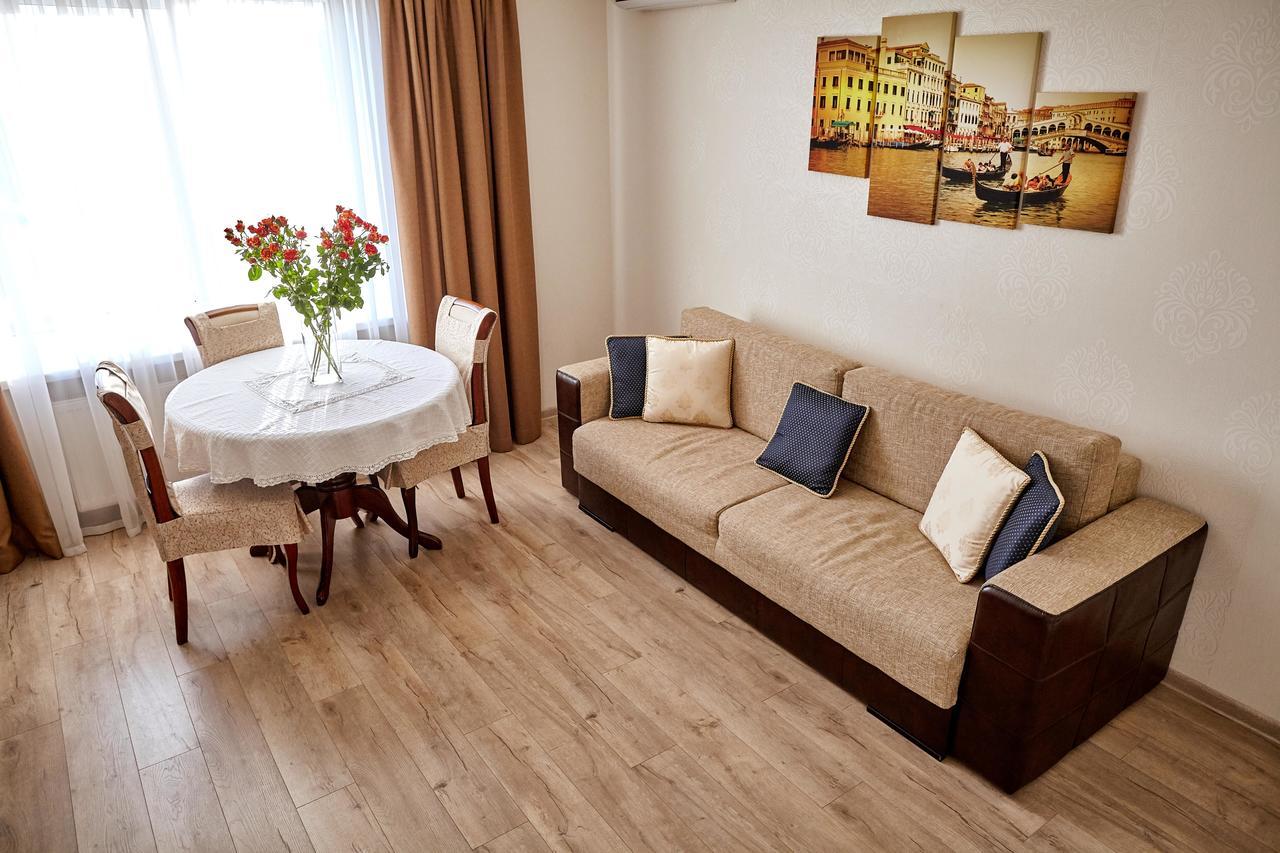 City Center Lux Family Apartment Vinnytsia Bagian luar foto