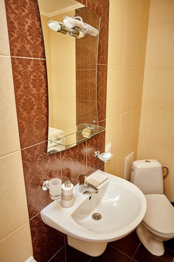 City Center Lux Family Apartment Vinnytsia Bagian luar foto